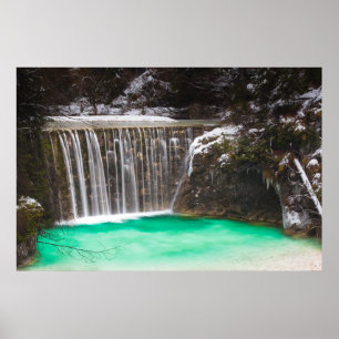 Poster Lago de água turquesa com atordoamento em cascata