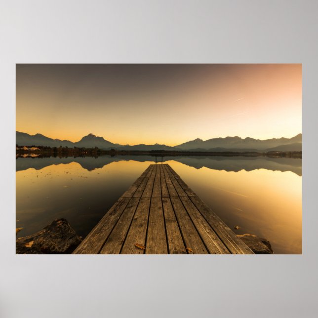 Poster Lago Hopfen com Montanhas Jetty & Alps (Frente)