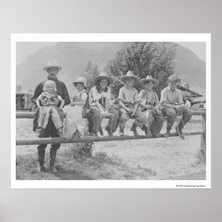 Poster Larry Larom com seis crianças.