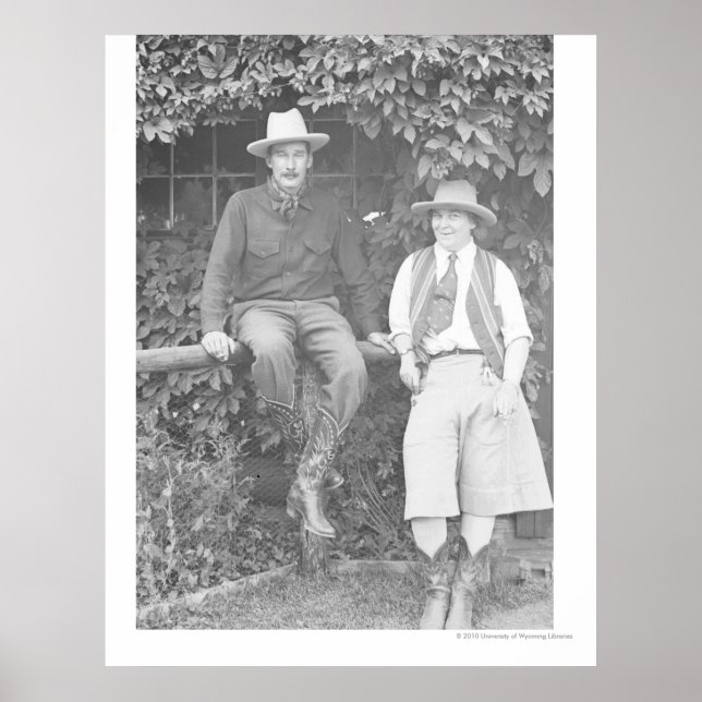 Pôster Larry Larom e uma mulher se posando. (Frente)