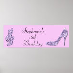 Pôster Lilac Music Note e Stiletto 18th Birthday<br><div class="desc">Cartaz personalizado, elegante e personalizado da 18ª festa de comemoração da festa de aniversário. Lindas faixas de festa de aniversário roxa / lilás / lavanda, dezoito / dezoito anos / 18 anos de idade com imagens impressas glamourosas / brilhantes de diamantes, sequências, joias brilham alto salto para o calçado e...</div>