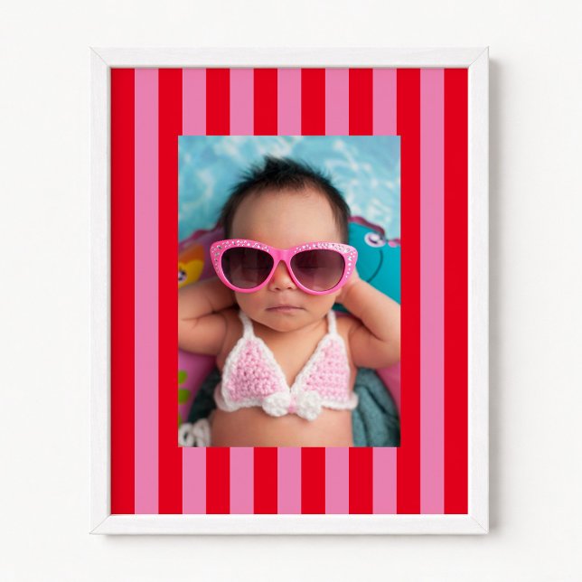Poster Listras Verticais Vermelhas e Rosas com Sua Foto (Red and Pink Vertical Stripes with Your Photo Poster)