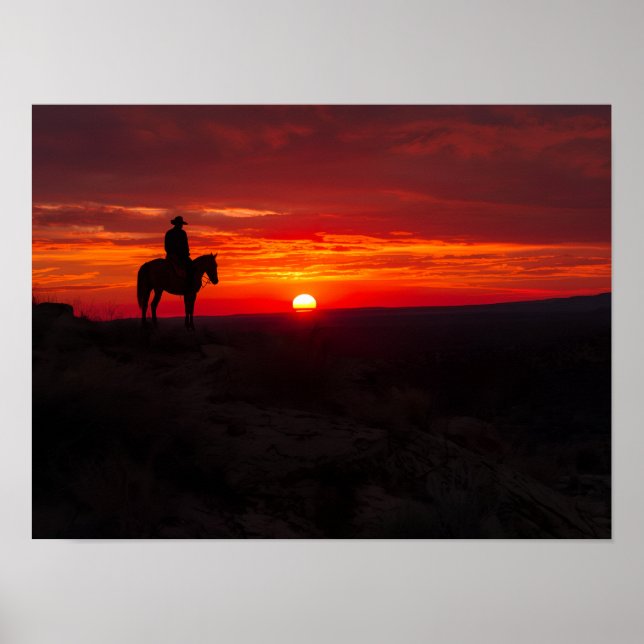 Poster Lone Cowboy Silhouette Dramatic Red Sunset Western (Frente)