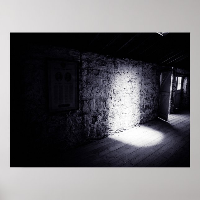 Poster Luz assombrada na antiga parede do celeiro (Frente)