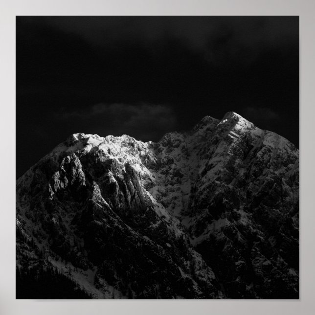 Poster Luz do sol batendo nas montanhas a preto e branco (Frente)