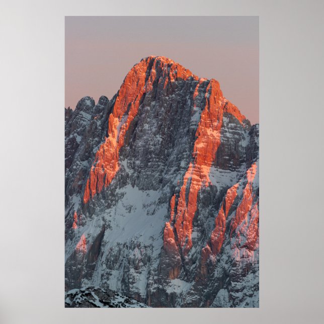 Poster Luz do sol em montanhas nevadas (Frente)