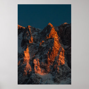 Poster Luz do sol sobre montanhas majestosas