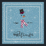 Pôster Magic and Wonder Christmas Snowman Blue ID440<br><div class="desc">Belo e minimalista design de poster de final brilhante de Natal, com um estilizado boneco de neve, enquadrado em branco sobre um cadete azul espalhado por flocos de neve e estrelas. A tipografia de tendências de 'Magic and Wonder' completa a design. Adicione um nome para personalizar, se preferido. Procure ID440...</div>