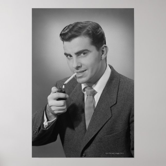 Pôster Man Lighting Cigarette (Frente)