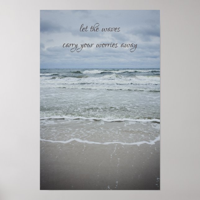 Poster Mar com ondas majestosas sob céus tempestuosos (Frente)