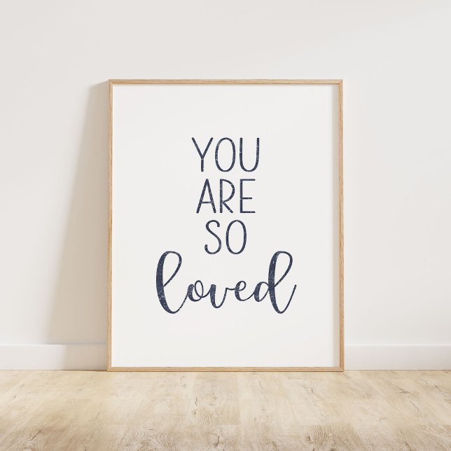 Poster Marinho Azul Você É Tão Amado (You Are So Loved typography quote print in navy blue.)