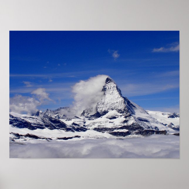 Pôster Matterhorn em um mar de nuvens na Suíça (Frente)