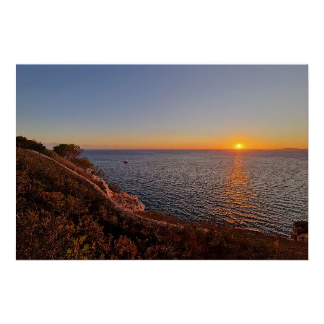 Pôster Mediterranean sunset with a boat  (Frente)