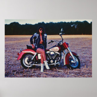 Pôster Menina Clássica De Pinup Em Uma Moto