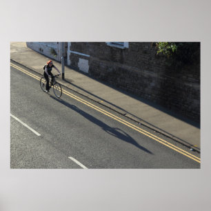 Pôster Menina numa Bicicleta