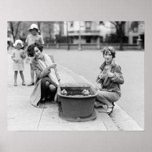 Poster Meninas com Patinhos, 1927. Foto Antiga