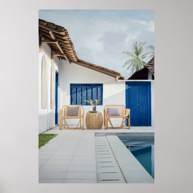 Poster Mesa e duas cadeiras, perto da piscina de natação (Frente)