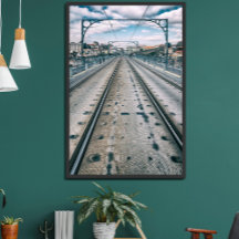 Metrô ferroviário no tabuleiro superior da ponte D