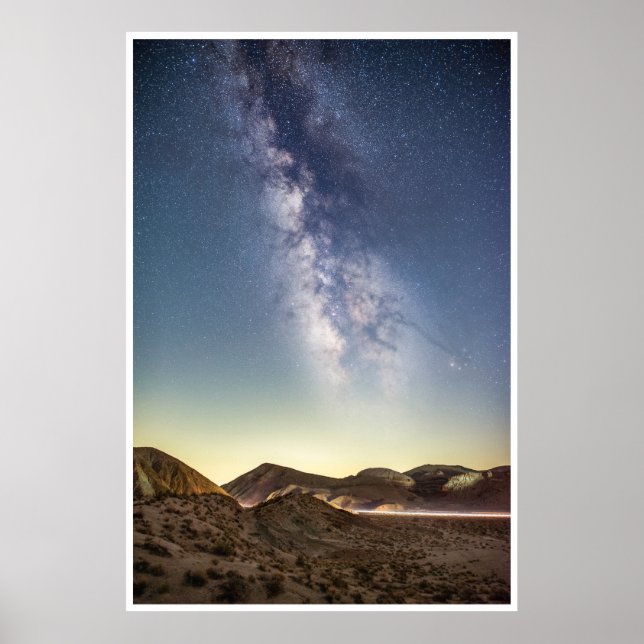 Poster Milky Way Over Desert Mountains Night Sky Art (Frente)