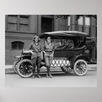 Moças Antigas Do Carro, 1920
