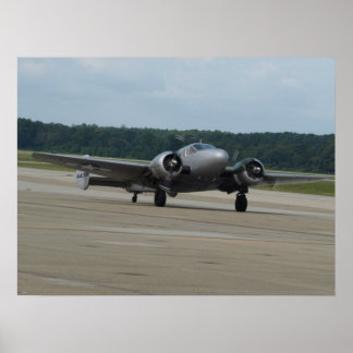 Pôster Modelo 18/UC-45 Expeditor da Beechcraft.