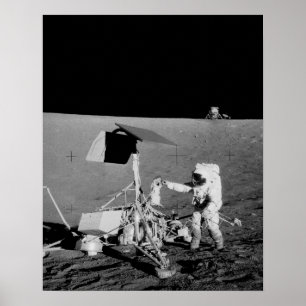 Pôster Módulo Astronauta e Lunar Apollo 12 na Lua