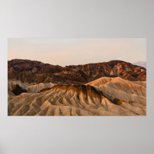 POSTER MONTANHA ROCKY MARCADA SOB CÉU AZUL DURANTE O DIA