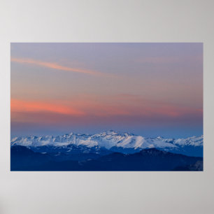 Poster Montanhas Snowy com céu mágico