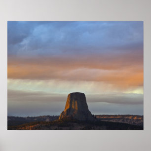 Pôster Monumento Nacional Devils Tower, Tempestade ao Pôr