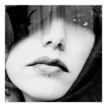 Mulher Do Lip Piercado Preta E Branca