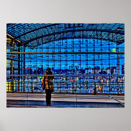 Pôster Mulher esperando um trem em azul hora