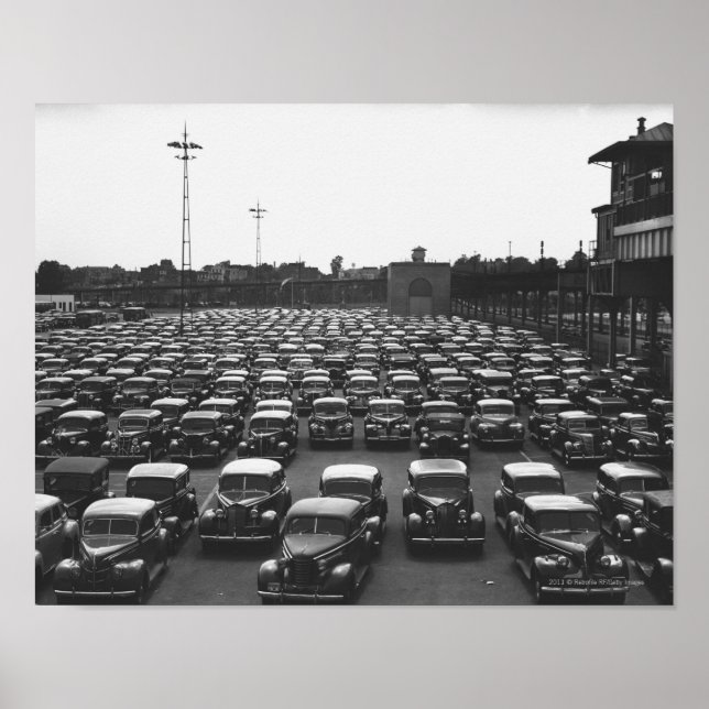 Pôster Mulher sentada por lareira B&W (Frente)