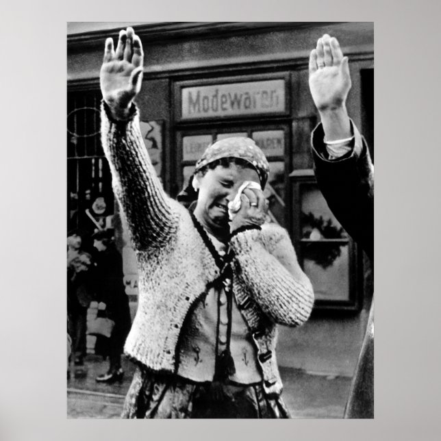 Pôster Mulher Sudetenland chorando da invasão nazista (Frente)