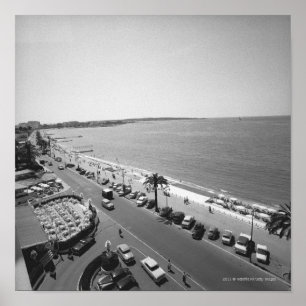 Poster Multidão de pessoas na praia com vista elevada B&W