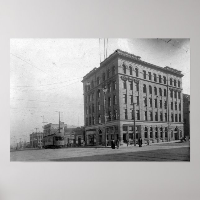 Poster Na esquina na Avenida Hewitt (Frente)