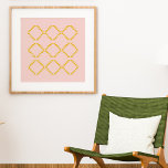 Poster Na moda Modern Farmhouse Geométrico Blush Rosa<br><div class="desc">Um simples padrão geométrico de triângulos em amarelo âmbar ouro. O plano de fundo cor-de-rosa pincelado pode ser alterado para a cor de sua escolha clicando no botão personalizar.</div>