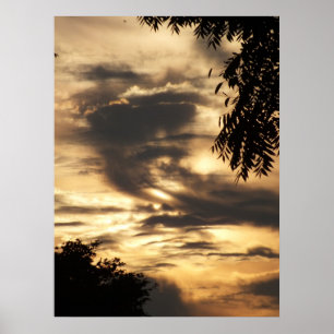 Pôster Nascer do Sol Nublado Dourado