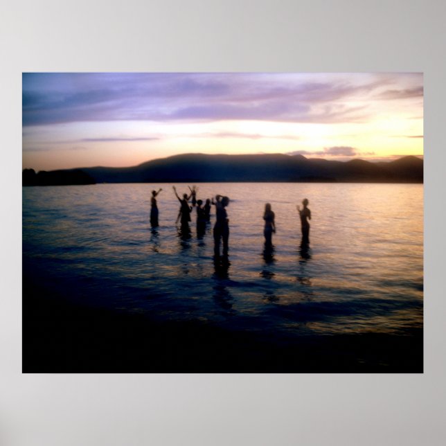 Pôster Natação adolescente ao pôr do sol (Frente)