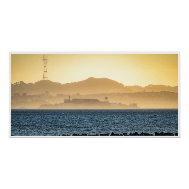 Pôster Névoa Dourada Sobre Alcatraz (Frente)