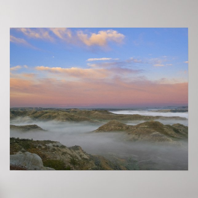 Pôster Nevoeiro do rio Little Missouri pendura no (Frente)