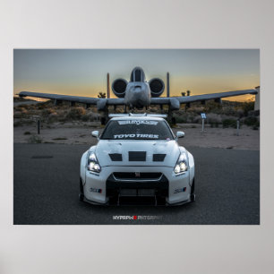 Poster Nissan GT-R R35 LibertyWalk Widebody com avião