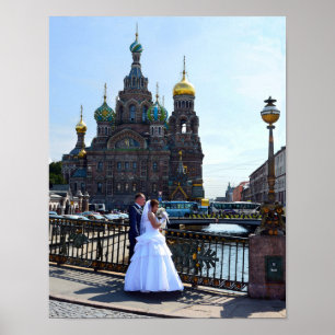 Pôster Noivos em St Petersburg, Rússia, igreja