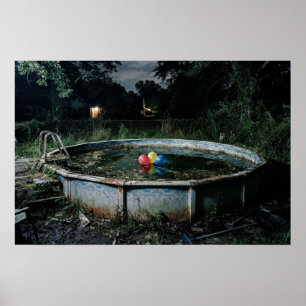 Poster Nostalgia Sinistra Piscina e Balões Abandonados