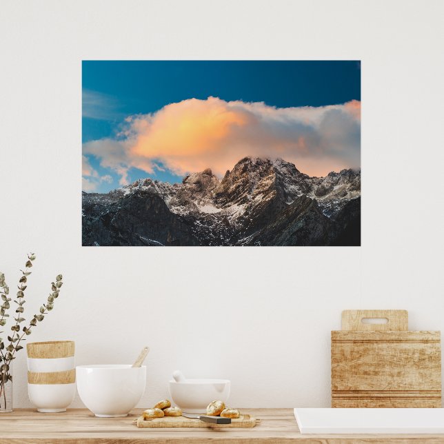 Poster Nuvens ardentes sobre as montanhas (Cozinha)