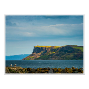 Pôster O Bastião Imponente de Fair Head