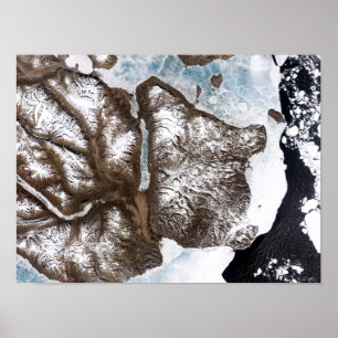 Pôster O gelo do mar encosta no leste de Greenlan