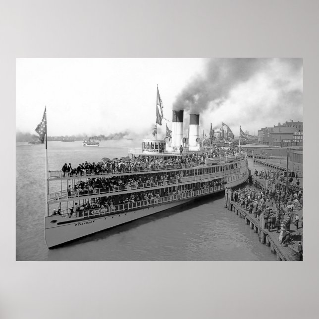 Pôster O Navio a vapor Tashmoo (Frente)