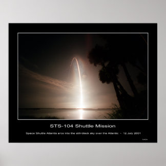 Poster O Shuttle Atlantis do Espaço entra no negro