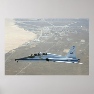 Pôster O T-38 Talon Trainer Jet de Dryden em Voo