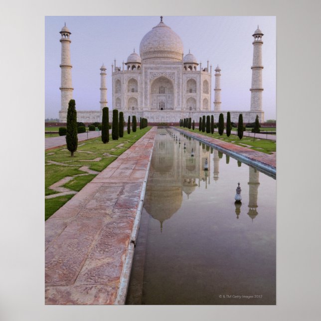 Poster O Taj Mahal refletiu-se perfeitamente no (Frente)